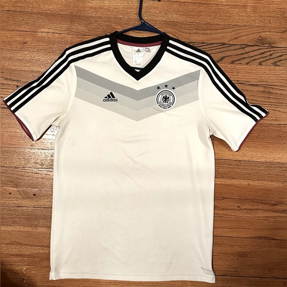 Germany training jersey fits small to medium. Only graphics in the front - Picture 1 of 2